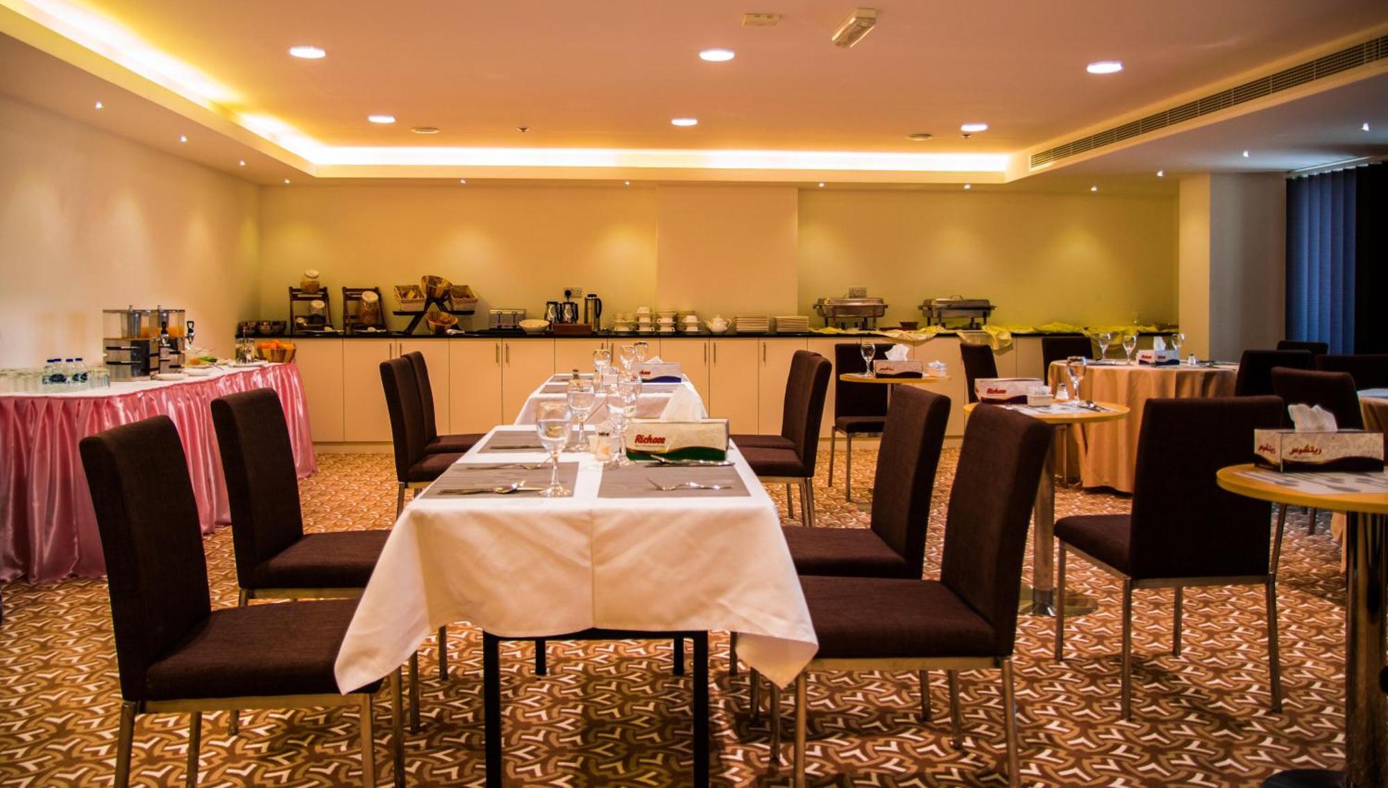 City Park Hotel Apartments Маскат Екстер'єр фото