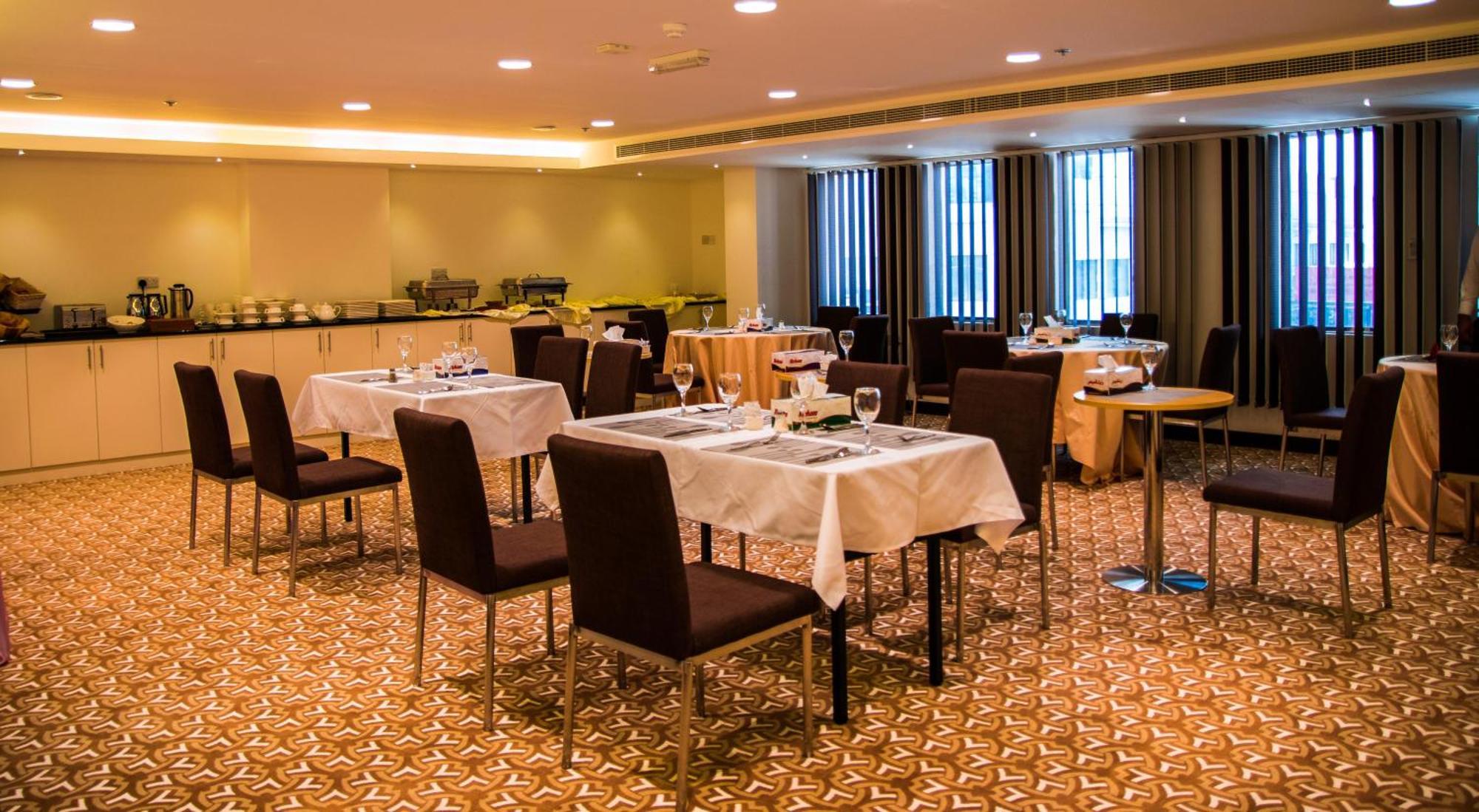 City Park Hotel Apartments Маскат Екстер'єр фото